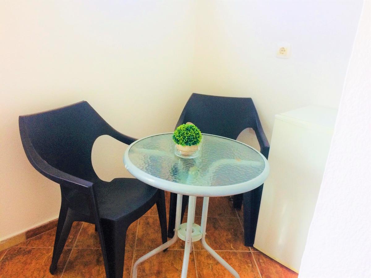 Guesthouse Berlin บาร์ ภายนอก รูปภาพ